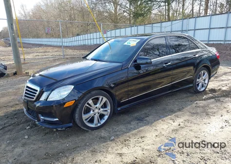 2013 Mercedes-Benz E 350 4Matic z USA, uszkodzony, nr VIN WDDHF8JB6DA734292